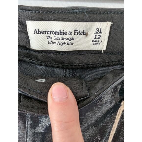 Abercrombie & Fitch 90s Straight Ultra High Rise Vegan Leather Pants Black 31/12 - Picture 6 of 11
